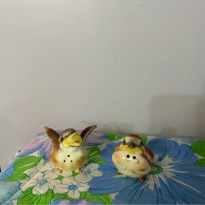 Vintage Baby bird salt and pepper shakers fat little birds